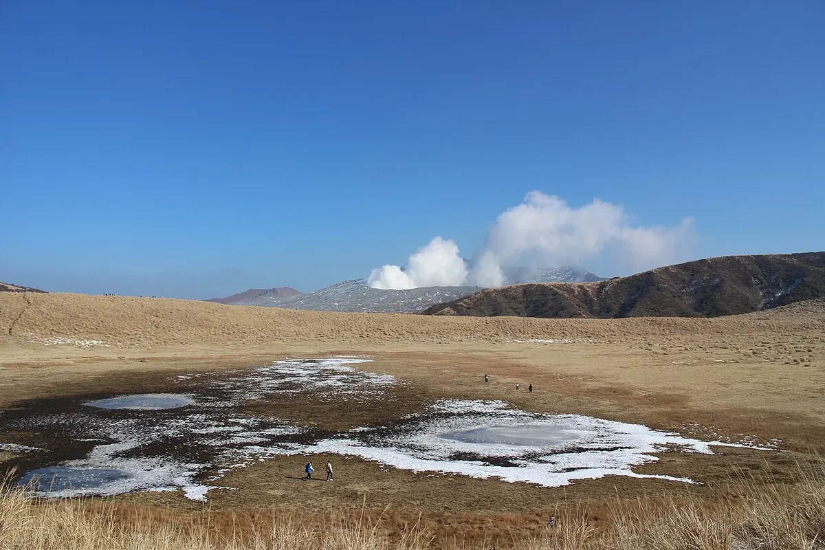 The Kusasenri grassland on Mount Aso in winter colours.