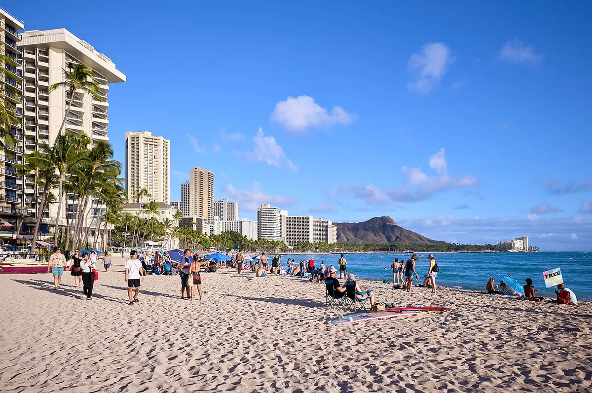 Waikiki Beach with Diamond Head in the distance, Honolulu