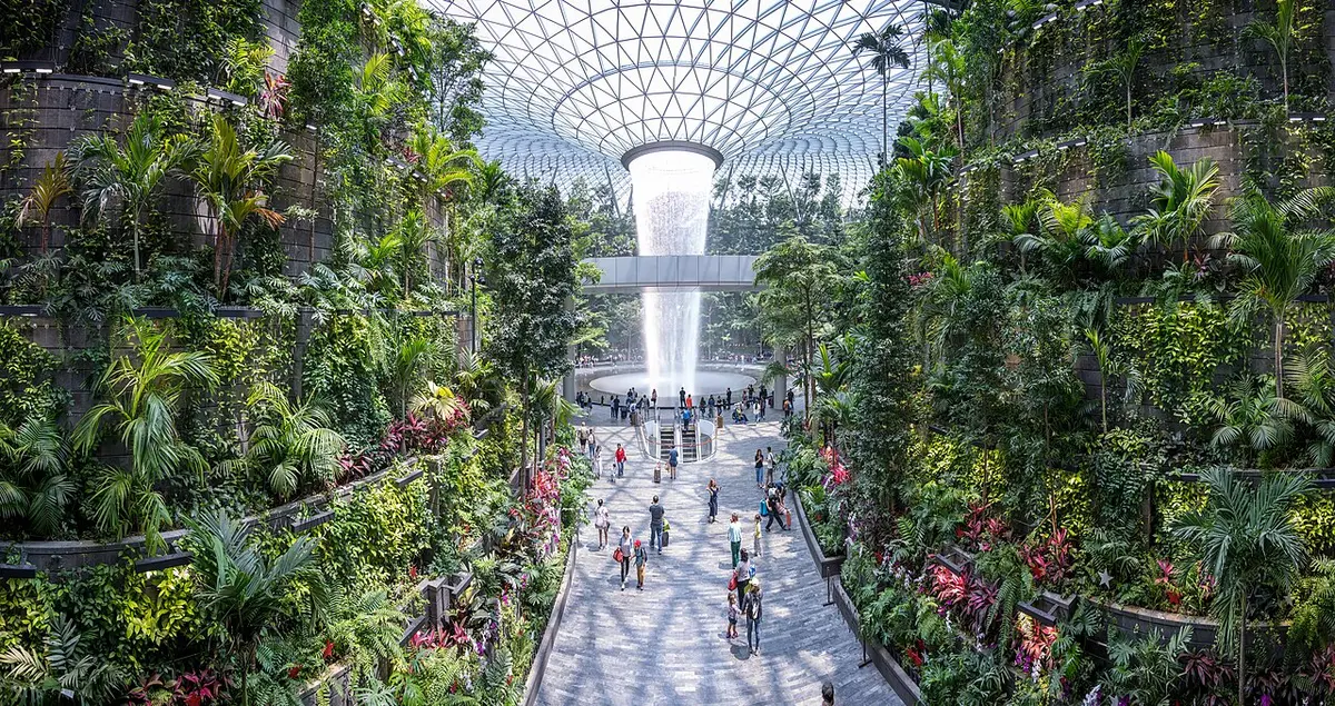 ジュエル・チャンギ空港の屋内滝、レイン・ボルテックス